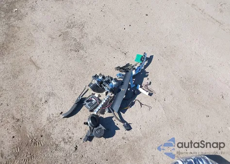 2012 Chevrolet Corvette z USA, uszkodzony, nr VIN 1G1YB2DW8C5101245